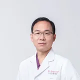 肖文明 副院长 · 眼整形与鼻整形 形象照